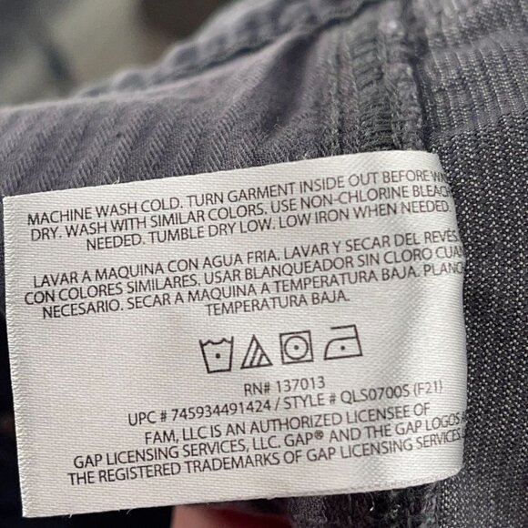 Gap SIZE 14 Charcoal Gray Small-Rib Raw Hem Corduroy Shorts, 4-Inch Inseam - Picture 5 of 5